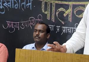 आजरा महाविद्यालयात ज्युनिअर विभागाचा 'शिक्षक-पालक मेळावा' उत्साहात संपन्न